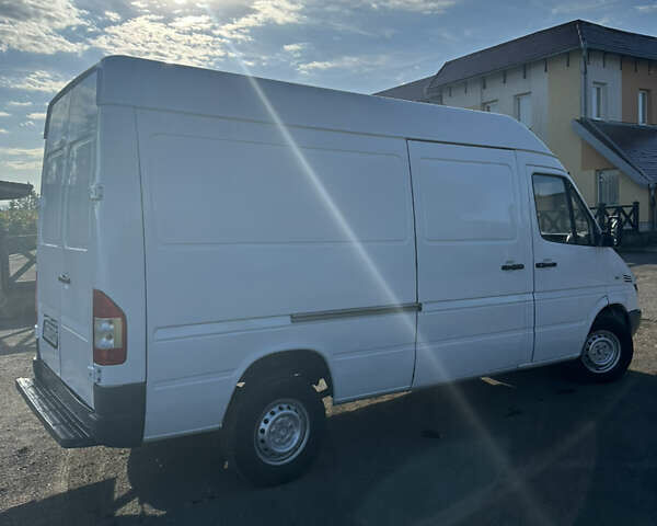 Белый Мерседес Sprinter, объемом двигателя 2.15 л и пробегом 500 тыс. км за 8700 $, фото 5 на Automoto.ua