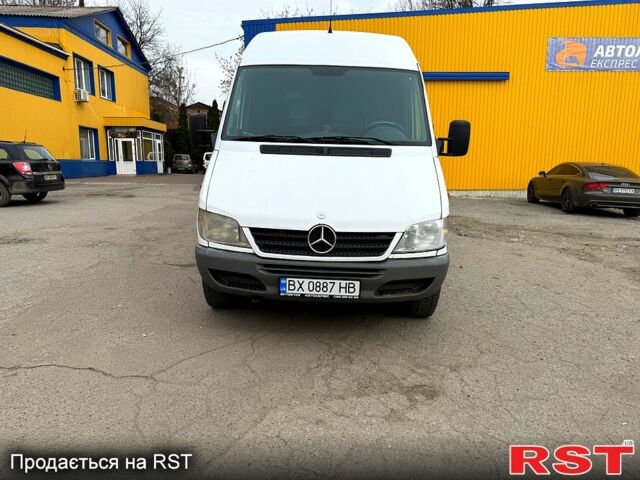 Белый Мерседес Sprinter, объемом двигателя 2.7 л и пробегом 767 тыс. км за 8999 $, фото 1 на Automoto.ua