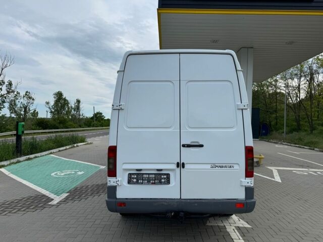 Белый Мерседес Sprinter, объемом двигателя 2.2 л и пробегом 450 тыс. км за 3200 $, фото 11 на Automoto.ua