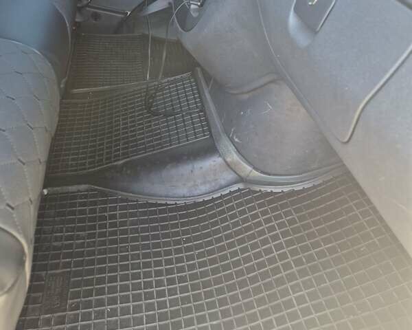 Белый Мерседес Sprinter, объемом двигателя 2.7 л и пробегом 465 тыс. км за 13800 $, фото 10 на Automoto.ua