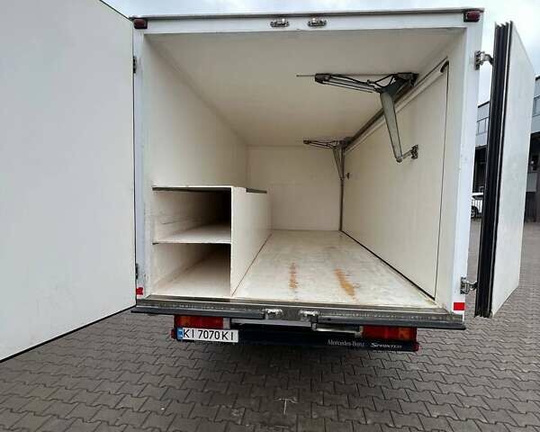 Белый Мерседес Sprinter, объемом двигателя 2.69 л и пробегом 85 тыс. км за 24400 $, фото 10 на Automoto.ua