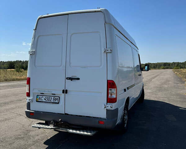 Білий Мерседес Sprinter, об'ємом двигуна 2.7 л та пробігом 655 тис. км за 7800 $, фото 4 на Automoto.ua
