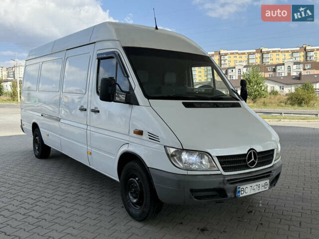 Белый Мерседес Sprinter, объемом двигателя 2.15 л и пробегом 480 тыс. км за 7600 $, фото 6 на Automoto.ua