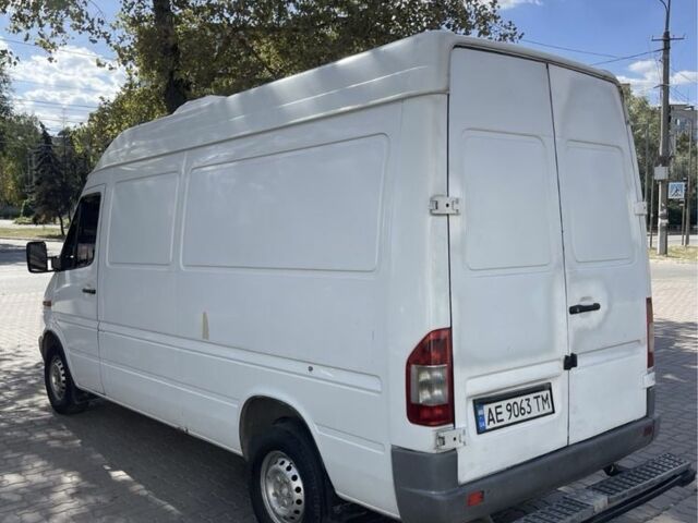 Білий Мерседес Sprinter, об'ємом двигуна 0.22 л та пробігом 400 тис. км за 7300 $, фото 3 на Automoto.ua