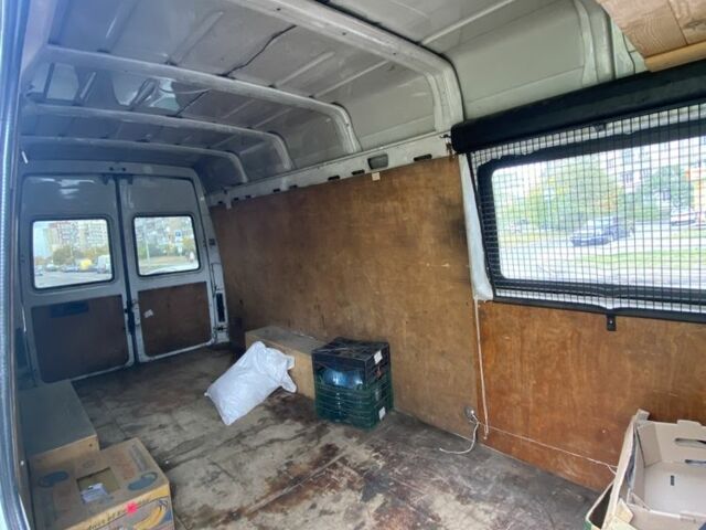 Белый Мерседес Sprinter, объемом двигателя 2.7 л и пробегом 550 тыс. км за 5800 $, фото 7 на Automoto.ua