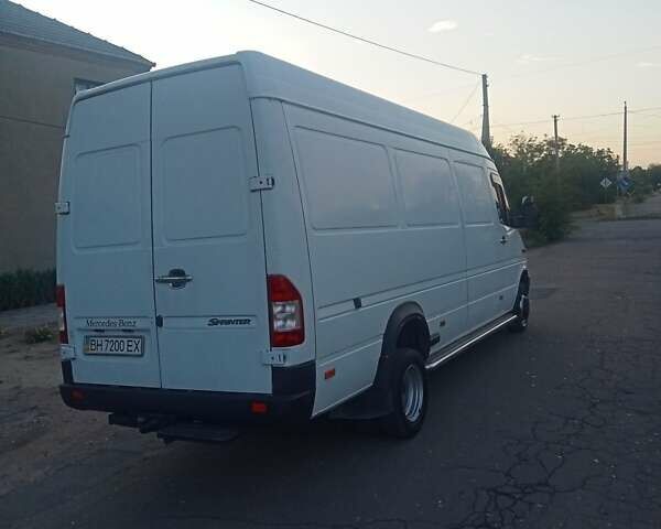 Белый Мерседес Sprinter, объемом двигателя 2.15 л и пробегом 360 тыс. км за 16400 $, фото 1 на Automoto.ua