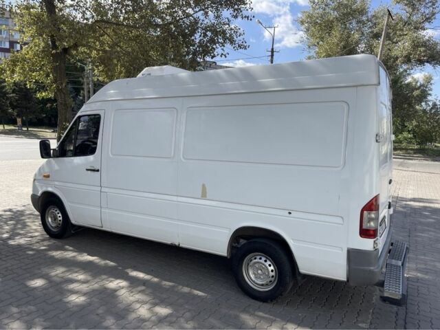 Білий Мерседес Sprinter, об'ємом двигуна 0.22 л та пробігом 400 тис. км за 7300 $, фото 5 на Automoto.ua