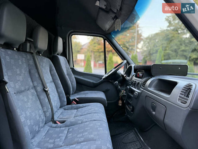 Белый Мерседес Sprinter, объемом двигателя 2.2 л и пробегом 412 тыс. км за 9500 $, фото 20 на Automoto.ua
