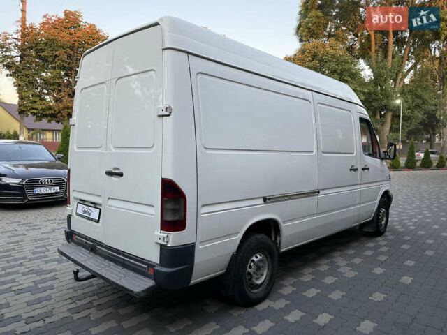 Белый Мерседес Sprinter, объемом двигателя 2.2 л и пробегом 412 тыс. км за 9500 $, фото 5 на Automoto.ua