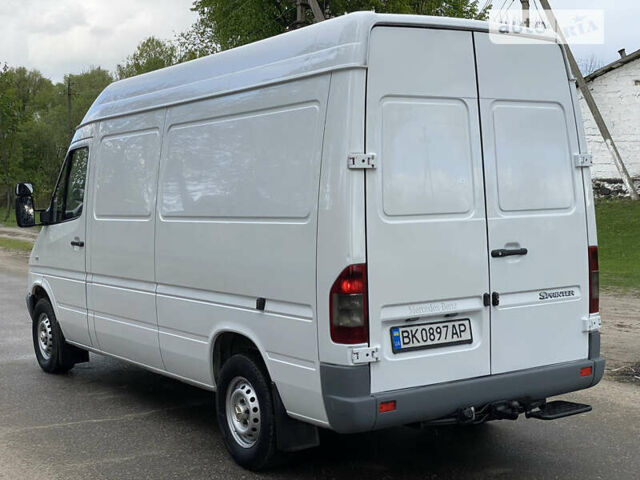 Белый Мерседес Sprinter, объемом двигателя 2.2 л и пробегом 430 тыс. км за 9400 $, фото 10 на Automoto.ua