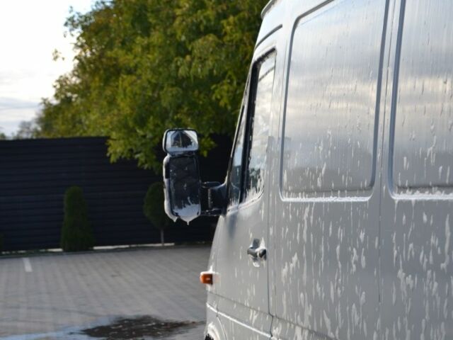 Белый Мерседес Sprinter, объемом двигателя 2.3 л и пробегом 600 тыс. км за 7000 $, фото 4 на Automoto.ua