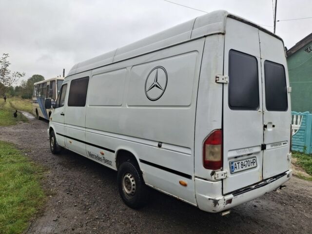 Білий Мерседес Sprinter, об'ємом двигуна 2.1 л та пробігом 400 тис. км за 3800 $, фото 4 на Automoto.ua