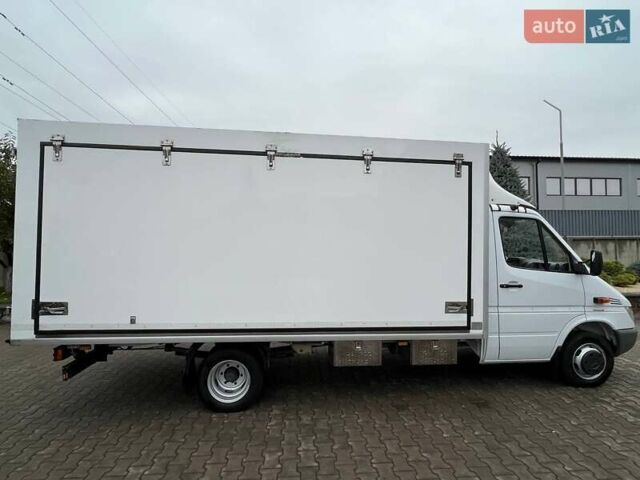 Белый Мерседес Sprinter, объемом двигателя 2.69 л и пробегом 85 тыс. км за 24400 $, фото 6 на Automoto.ua
