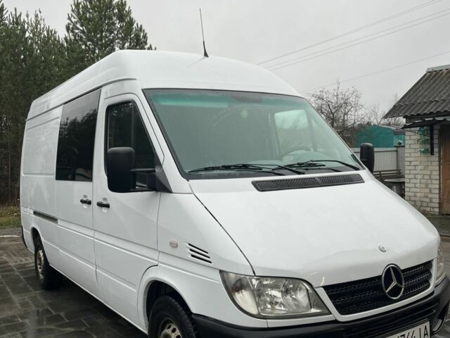 Белый Мерседес Sprinter, объемом двигателя 2.1 л и пробегом 393 тыс. км за 7800 $, фото 1 на Automoto.ua