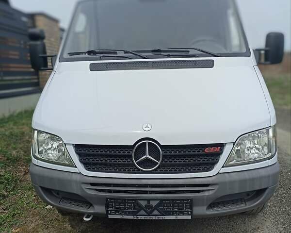 Белый Мерседес Sprinter, объемом двигателя 2.7 л и пробегом 260 тыс. км за 20900 $, фото 39 на Automoto.ua