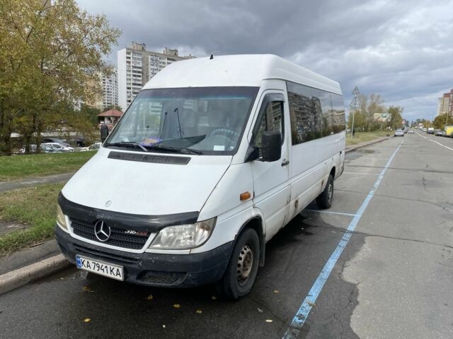 Белый Мерседес Sprinter, объемом двигателя 2.7 л и пробегом 550 тыс. км за 5800 $, фото 2 на Automoto.ua