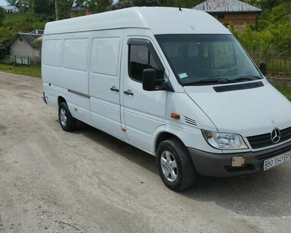 Белый Мерседес Sprinter, объемом двигателя 2.15 л и пробегом 400 тыс. км за 9800 $, фото 11 на Automoto.ua