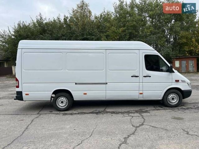 Белый Мерседес Sprinter, объемом двигателя 2.15 л и пробегом 487 тыс. км за 12700 $, фото 7 на Automoto.ua