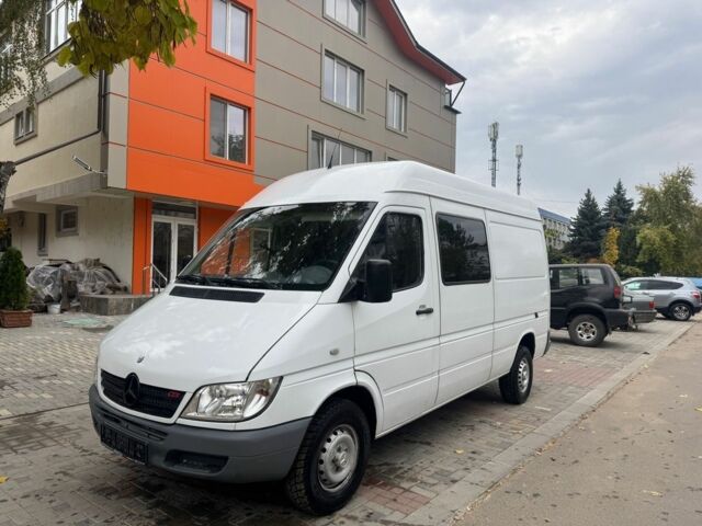 Белый Мерседес Sprinter, объемом двигателя 2.2 л и пробегом 450 тыс. км за 3200 $, фото 16 на Automoto.ua