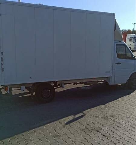 Белый Мерседес Sprinter, объемом двигателя 2.69 л и пробегом 485 тыс. км за 10950 $, фото 9 на Automoto.ua