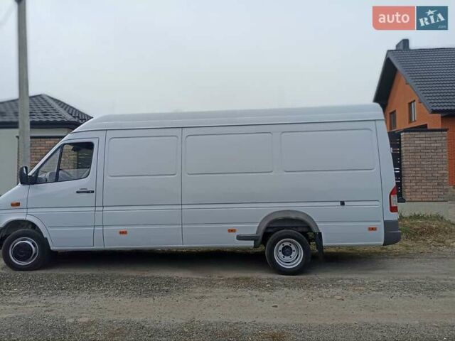 Белый Мерседес Sprinter, объемом двигателя 2.7 л и пробегом 260 тыс. км за 20900 $, фото 37 на Automoto.ua