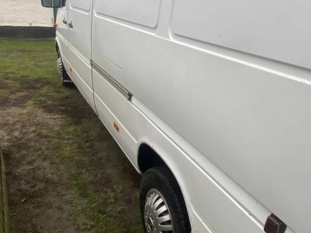 Белый Мерседес Sprinter, объемом двигателя 0 л и пробегом 320 тыс. км за 7700 $, фото 7 на Automoto.ua