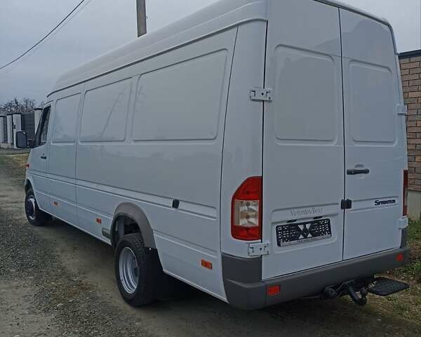 Белый Мерседес Sprinter, объемом двигателя 2.7 л и пробегом 260 тыс. км за 20900 $, фото 23 на Automoto.ua