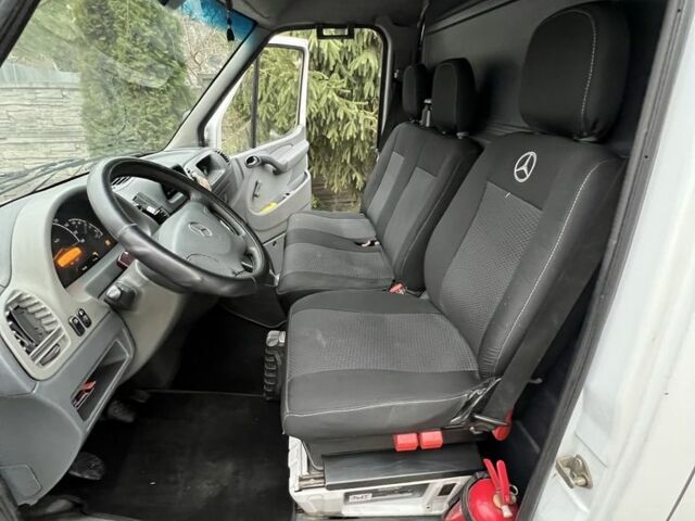 Белый Мерседес Sprinter, объемом двигателя 2.2 л и пробегом 574 тыс. км за 10200 $, фото 6 на Automoto.ua
