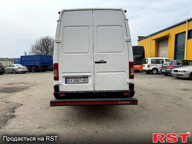 Белый Мерседес Sprinter, объемом двигателя 2.7 л и пробегом 767 тыс. км за 8999 $, фото 3 на Automoto.ua