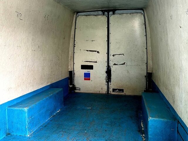 Белый Мерседес Sprinter, объемом двигателя 2.2 л и пробегом 421 тыс. км за 8900 $, фото 11 на Automoto.ua