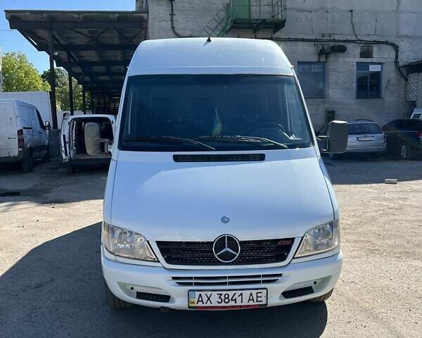 Белый Мерседес Sprinter, объемом двигателя 2.69 л и пробегом 755 тыс. км за 9500 $, фото 20 на Automoto.ua