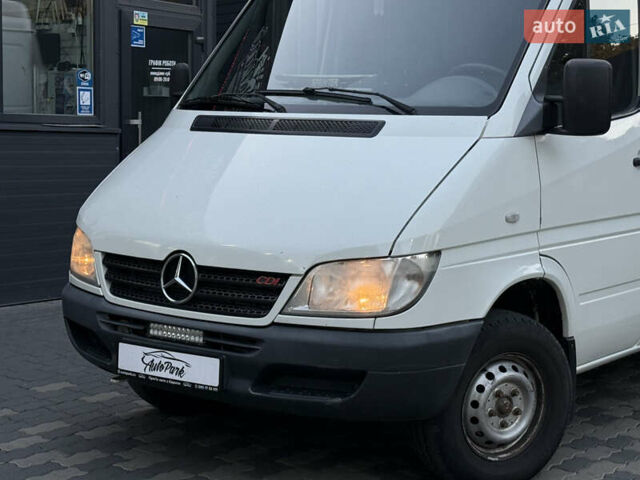 Белый Мерседес Sprinter, объемом двигателя 2.2 л и пробегом 412 тыс. км за 9500 $, фото 10 на Automoto.ua