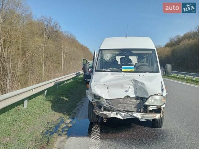 Білий Мерседес Sprinter, об'ємом двигуна 2.1 л та пробігом 430 тис. км за 5000 $, фото 2 на Automoto.ua