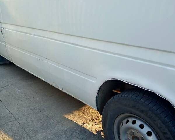 Белый Мерседес Sprinter, объемом двигателя 2.15 л и пробегом 498 тыс. км за 6099 $, фото 1 на Automoto.ua