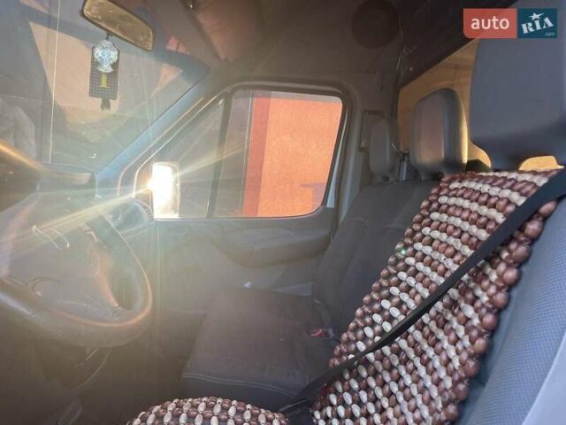Белый Мерседес Sprinter, объемом двигателя 2.2 л и пробегом 500 тыс. км за 5800 $, фото 7 на Automoto.ua