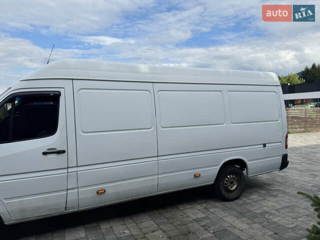 Белый Мерседес Sprinter, объемом двигателя 2.15 л и пробегом 515 тыс. км за 7500 $, фото 2 на Automoto.ua