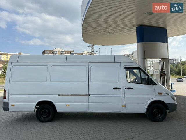 Белый Мерседес Sprinter, объемом двигателя 2.15 л и пробегом 931 тыс. км за 7400 $, фото 7 на Automoto.ua