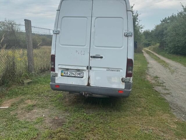 Мерседес Sprinter 2004 у Києві на Automoto.ua Білий Мерседес Sprinter, об'ємом двигуна 2.1 л та пробігом 10 тис. км за 6500 $, фото 1 на Automoto.ua