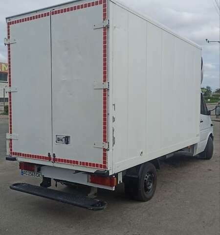 Белый Мерседес Sprinter, объемом двигателя 2.69 л и пробегом 485 тыс. км за 10950 $, фото 6 на Automoto.ua