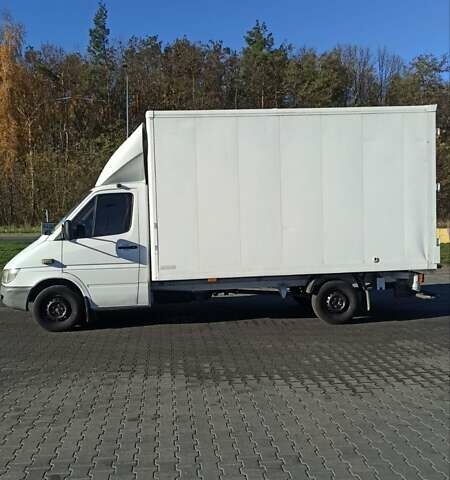 Белый Мерседес Sprinter, объемом двигателя 2.69 л и пробегом 485 тыс. км за 10950 $, фото 1 на Automoto.ua