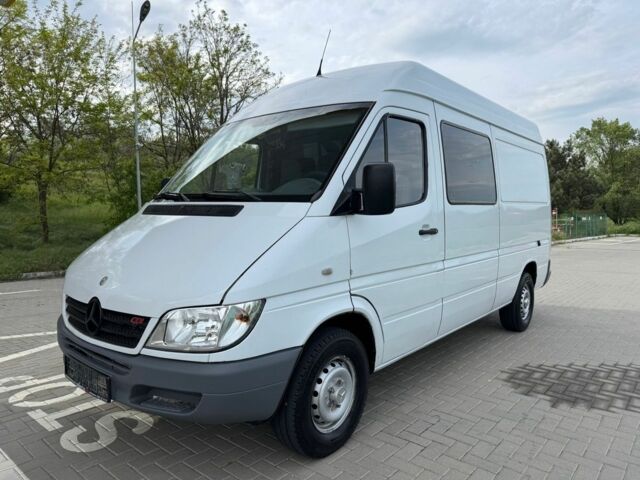 Белый Мерседес Sprinter, объемом двигателя 2.2 л и пробегом 450 тыс. км за 3200 $, фото 14 на Automoto.ua