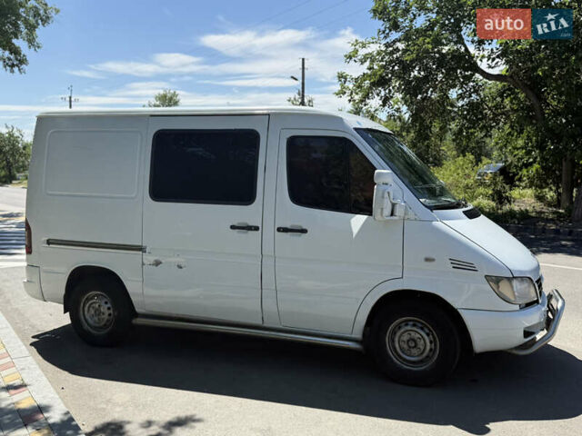 Белый Мерседес Sprinter, объемом двигателя 2.15 л и пробегом 578 тыс. км за 6800 $, фото 5 на Automoto.ua