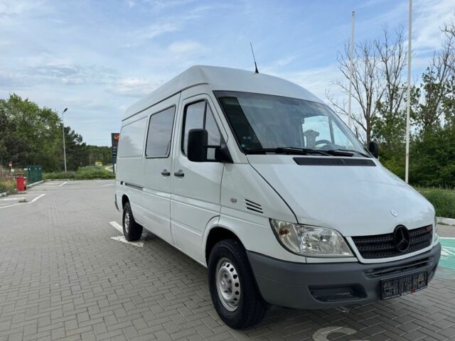 Белый Мерседес Sprinter, объемом двигателя 2.2 л и пробегом 450 тыс. км за 3200 $, фото 8 на Automoto.ua