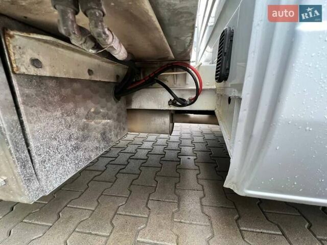 Белый Мерседес Sprinter, объемом двигателя 2.69 л и пробегом 85 тыс. км за 24400 $, фото 20 на Automoto.ua