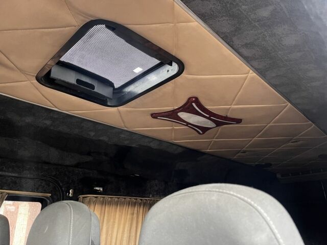 Білий Мерседес Sprinter, об'ємом двигуна 2.2 л та пробігом 600 тис. км за 7000 $, фото 9 на Automoto.ua