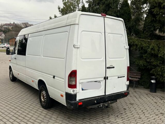 Белый Мерседес Sprinter, объемом двигателя 2.2 л и пробегом 574 тыс. км за 10200 $, фото 1 на Automoto.ua