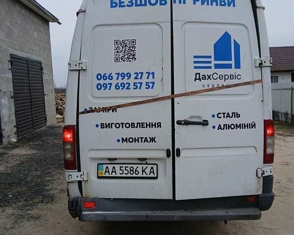 Белый Мерседес Sprinter, объемом двигателя 2.2 л и пробегом 306 тыс. км за 5050 $, фото 1 на Automoto.ua