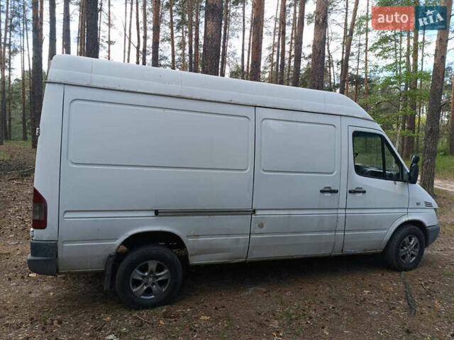 Белый Мерседес Sprinter, объемом двигателя 2.15 л и пробегом 487 тыс. км за 6900 $, фото 8 на Automoto.ua
