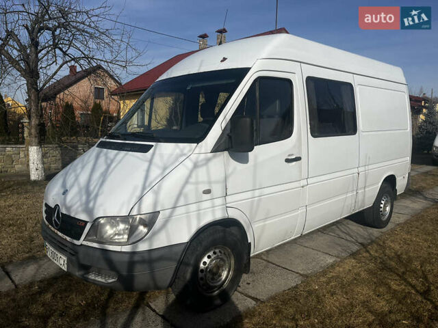 Белый Мерседес Sprinter, объемом двигателя 2.2 л и пробегом 460 тыс. км за 7200 $, фото 5 на Automoto.ua