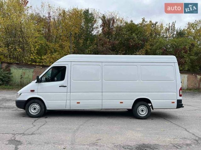 Белый Мерседес Sprinter, объемом двигателя 2.15 л и пробегом 487 тыс. км за 12700 $, фото 3 на Automoto.ua